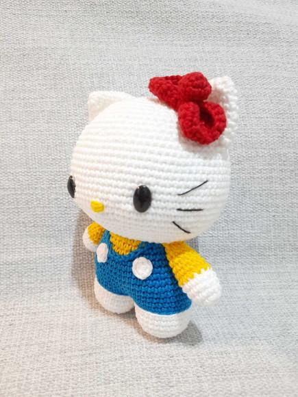 Hello Kitty Amigurumi