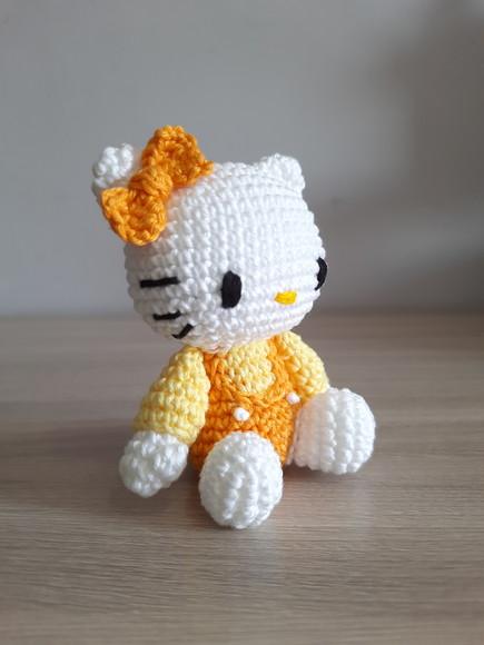 Hello Kitty Amigurumi