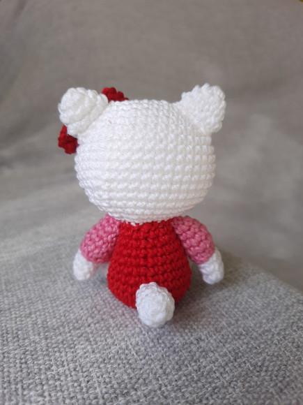 Hello Kitty Amigurumi