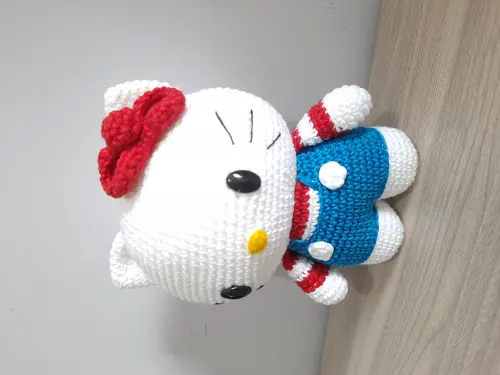 Hello Kitty Amigurumi