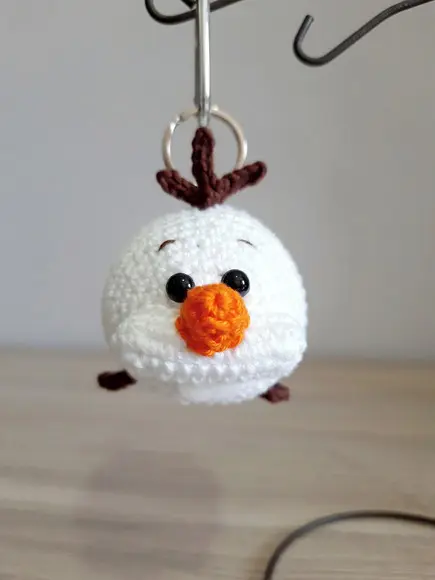 Chaveiro Olaf em Amigurumi