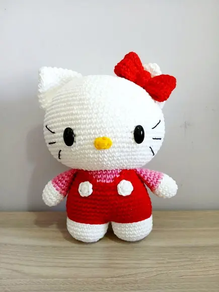 Hello Kitty Amigurumi