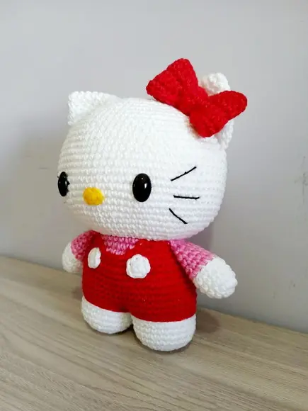 Hello Kitty Amigurumi
