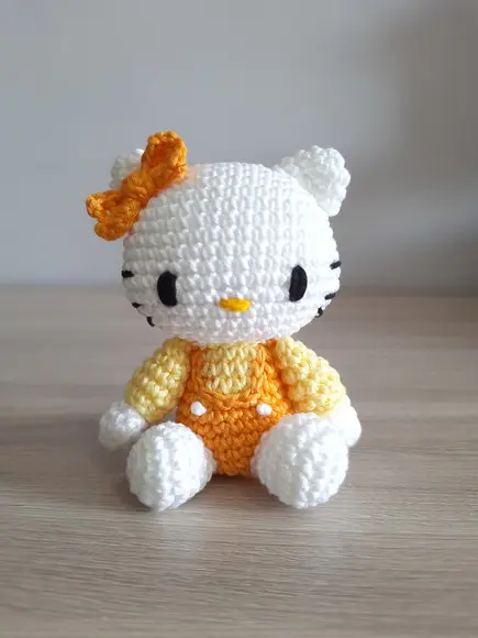 Hello Kitty Amigurumi