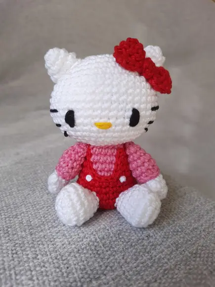 Hello Kitty Amigurumi