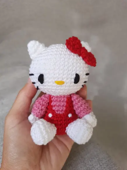 Hello Kitty Amigurumi