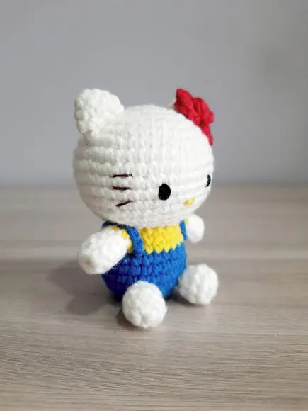 Hello Kitty Amigurumi