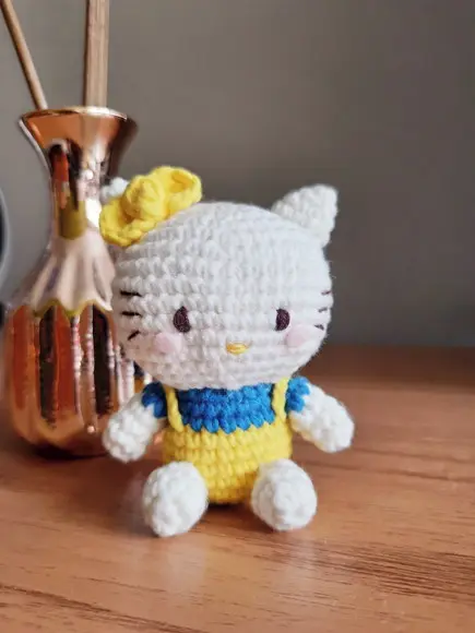 Hello Kitty Amigurumi