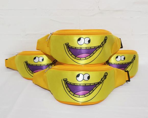 Pochete Personalizada Divertidamente Amarela