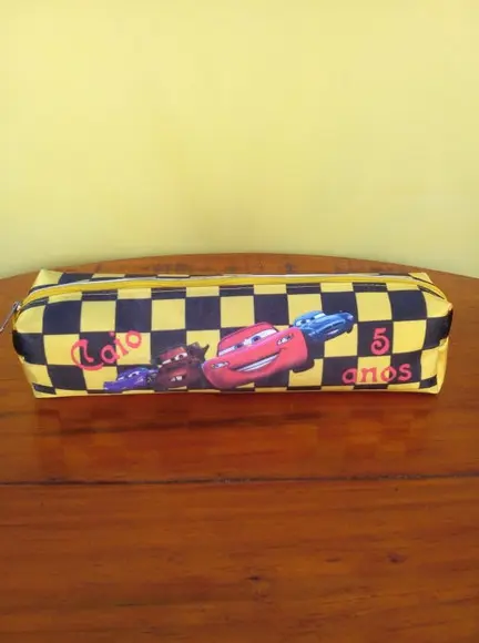 Estojo personalizado Carros