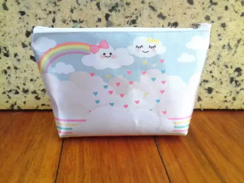 Necessaire personalizada chuva de amor de nylon