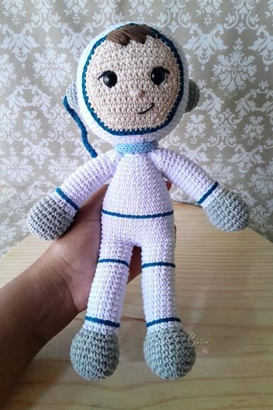 Astronauta Amigurumi brinquedo