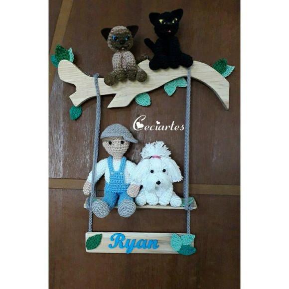 Enfeite de porta de maternidade Menino e seus pets