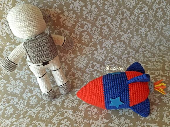 Kit Astronauta + Foguete Amigurumi