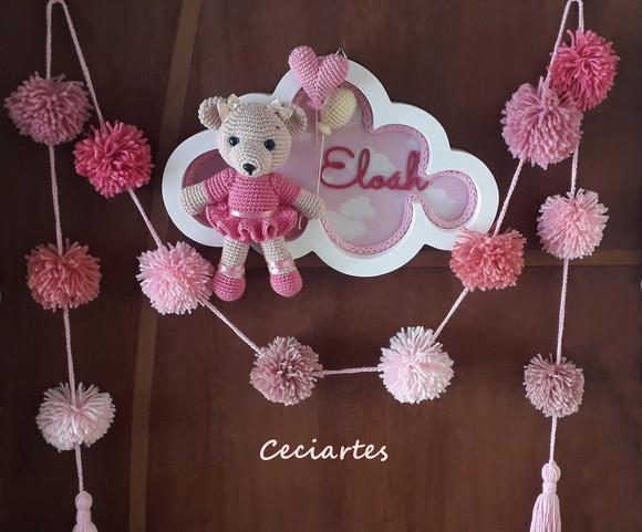 KIT PORTA MATERNIDADE URSINHA + VARAL DE BERÇO POMPOM