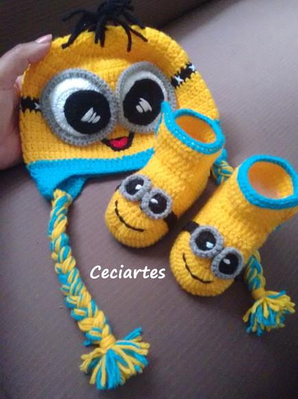 Kit Touca e pantufa  Botinha Minions