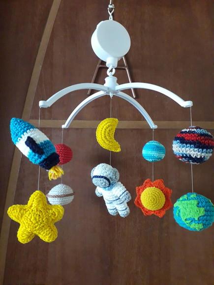 Móbile Astronauta amigurumi Musical 10 Peças