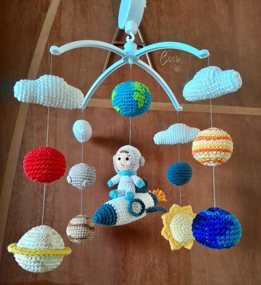 Móbile Espacial Astronauta Amigurumi
