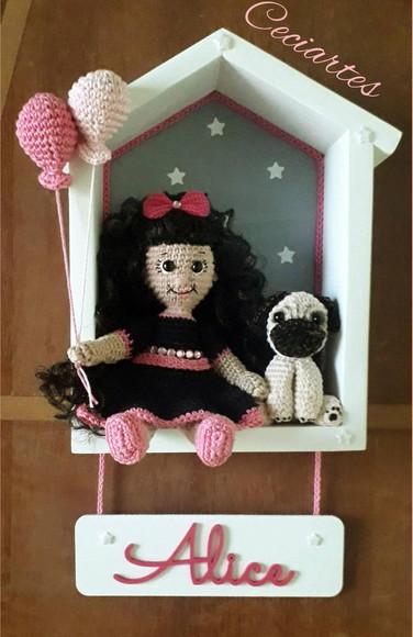Porta maternidade Menina e seu Pug