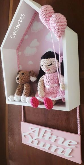 Porta de maternidade Menina Oriental e seu cachorro