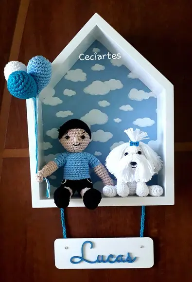 Enfeite de porta de maternidade Casinha Menino e seu cãozinho