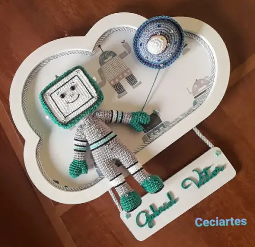 Enfeite de porta de maternidade robô