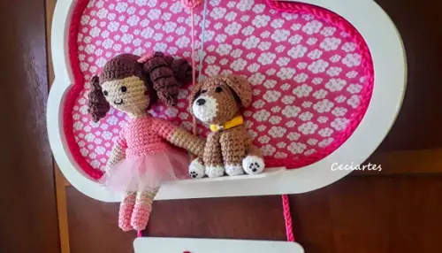 Enfeite de porta maternidade Menina Bailarina e seu cãozinho