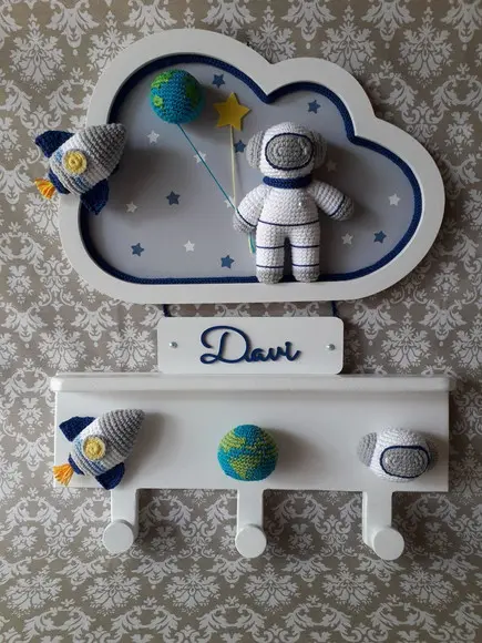 Kit Porta Maternidade+ Cabideiro + Prende Cortina Astronauta