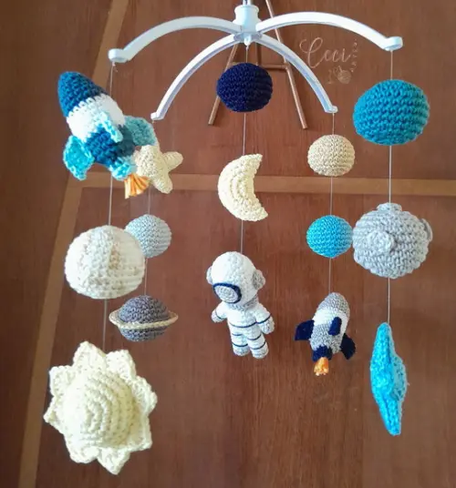 Móbile Astronauta e Galáxia  Neutro