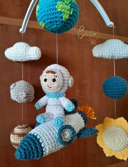 Móbile Espacial Astronauta Amigurumi