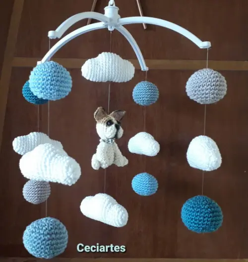 Móbile Musical Cãozinho e Nuvens