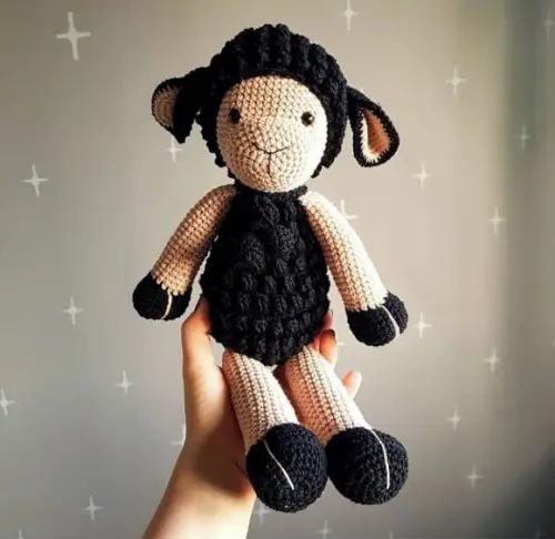 Ovelha amigurumi