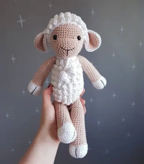Ovelha amigurumi