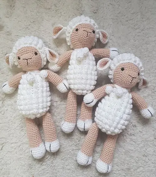 Ovelha amigurumi