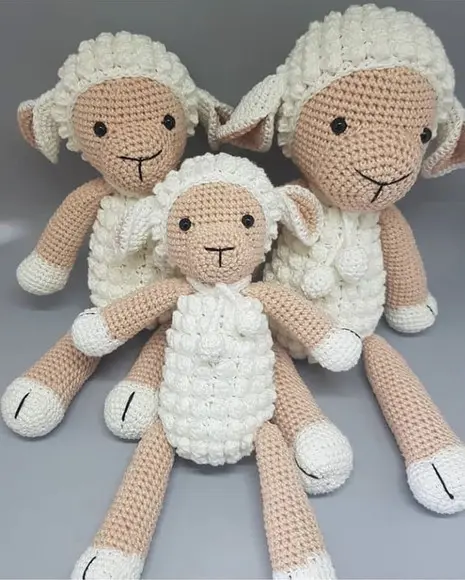 Ovelha amigurumi