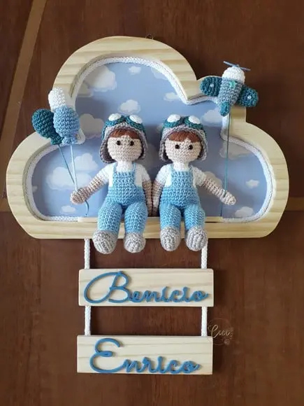 Porta Maternidade Irmãos Gêmeos Amigurumi