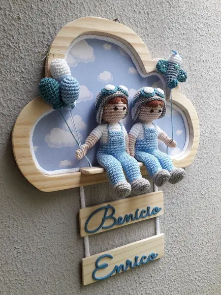 Porta Maternidade Irmãos Gêmeos Amigurumi