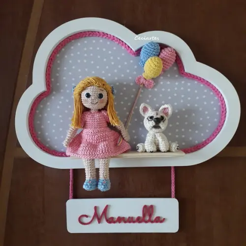 Porta Maternidade Menina E Seu Cãozinho