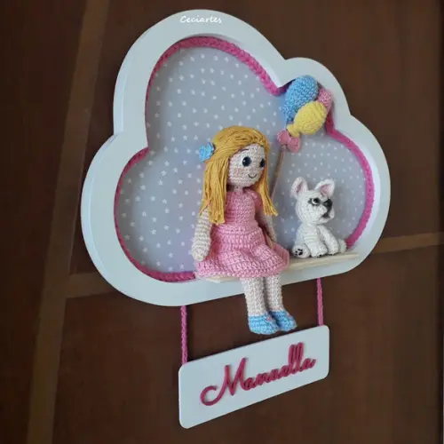 Porta Maternidade Menina E Seu Cãozinho