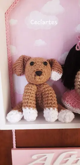 Porta de maternidade Menina Oriental e seu cachorro