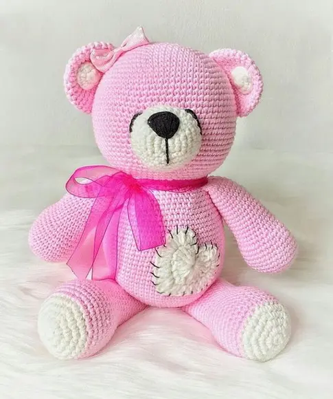 Ursinha amigurumi em crochê