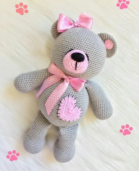Ursinha amigurumi em crochê