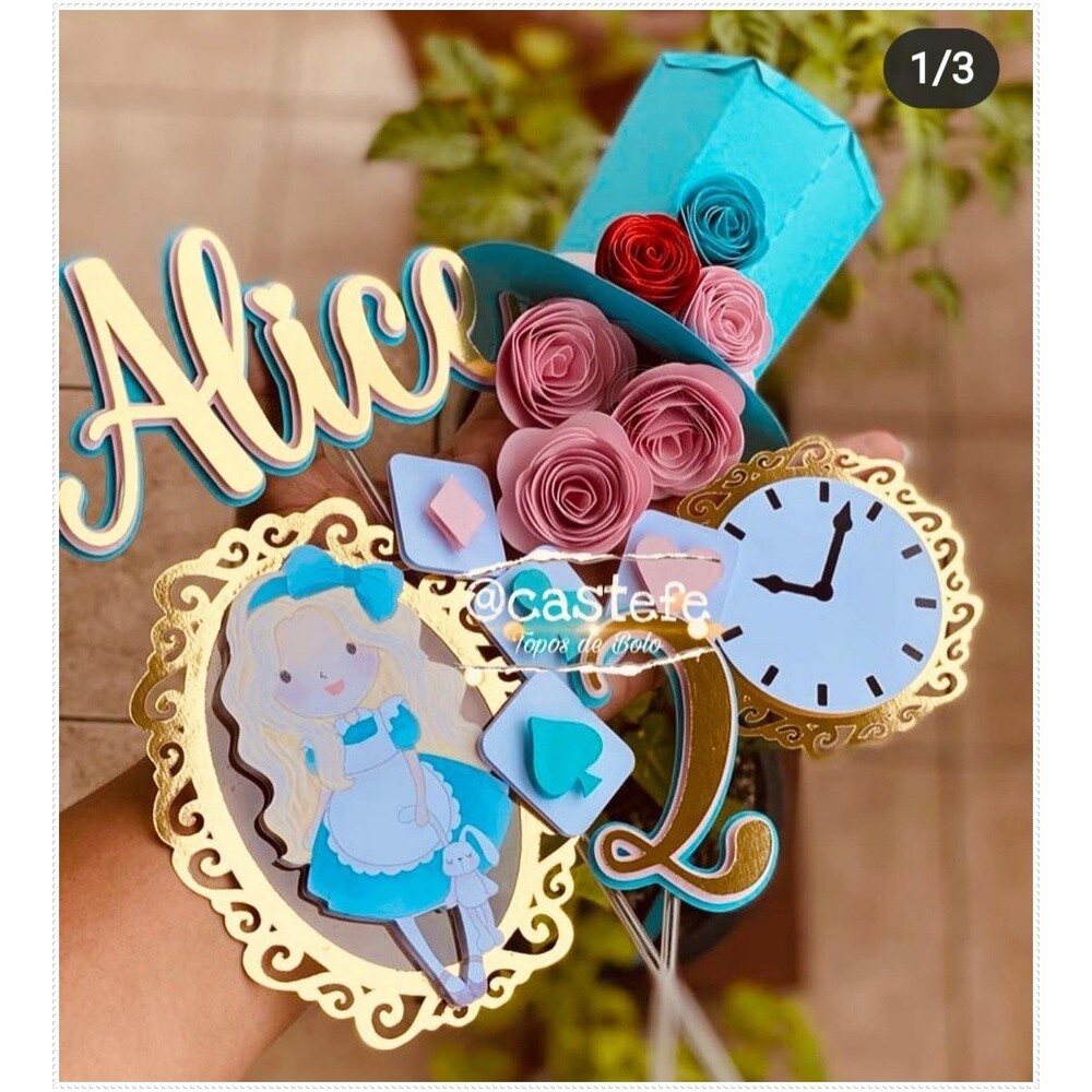 Topo de bolo 19 - Alice no Pais das Maravilhas a