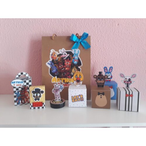 FIVE NIGHT AT FREDDYS V2