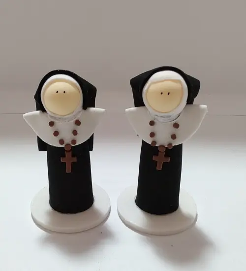 Padre e Freira para constelação familiar