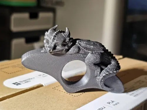 Adereço de Página Bebê Dragão Dormindo em PLA | Impressão 3D