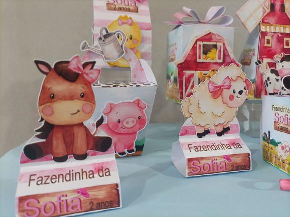 40 Personalizados Fazendinha Rosa