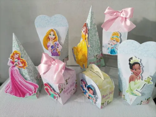 40 Lembrancinhas Princesas