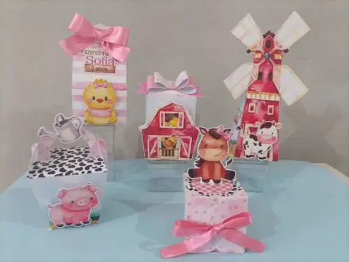 40 Personalizados Fazendinha Rosa
