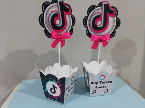 Centro de Mesa Tik Tok